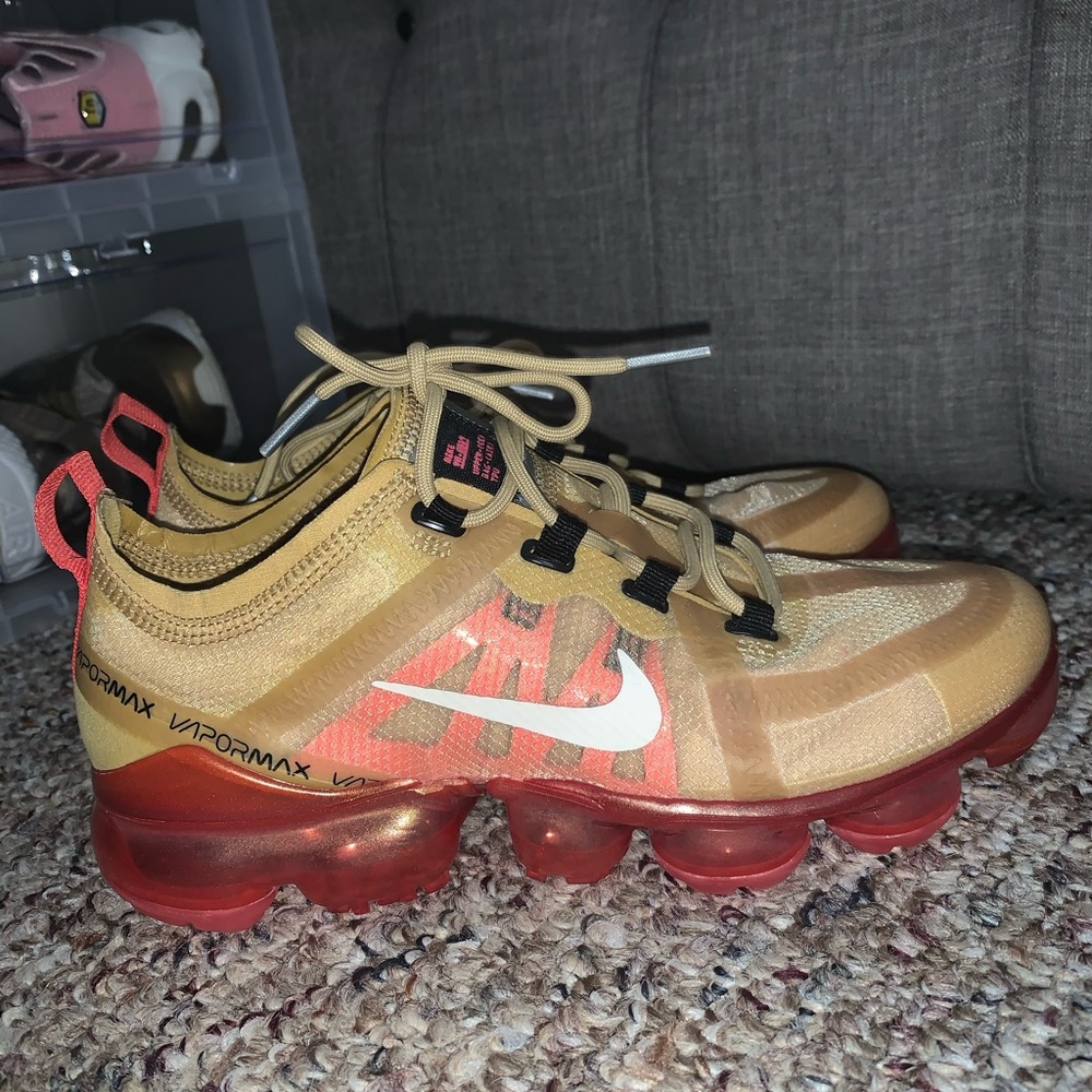 Vapormax Crimson gold